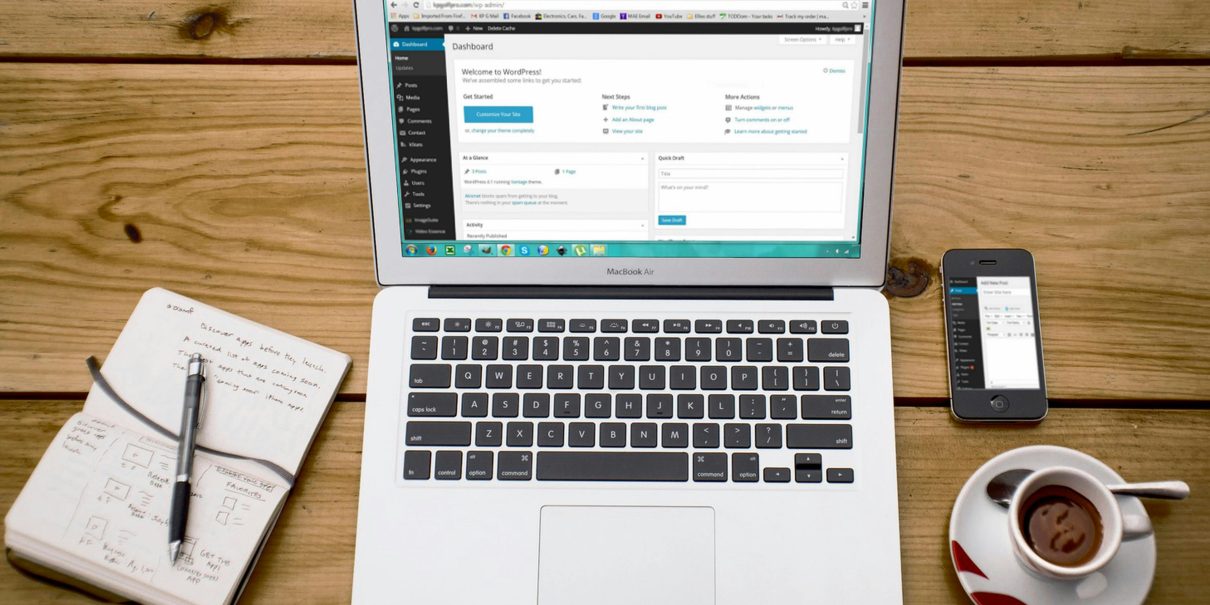 WordPress কি, এটি কিভাবে কাজ করে এবং কেন এটি বিশ্বের সবচেয়ে জনপ্রিয় ওয়েবসাইট বিল্ডার প্ল্যাটফর্ম — বিস্তারিত জানুন এই ব্লগে।