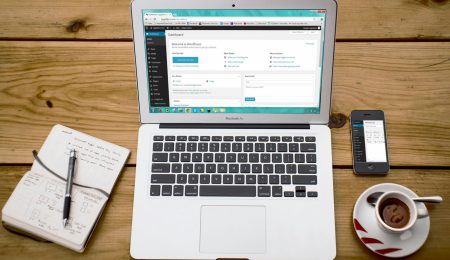 WordPress কি, এটি কিভাবে কাজ করে এবং কেন এটি বিশ্বের সবচেয়ে জনপ্রিয় ওয়েবসাইট বিল্ডার প্ল্যাটফর্ম — বিস্তারিত জানুন এই ব্লগে।
