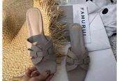Flat sandals